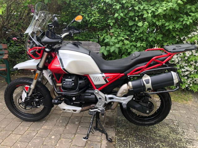 Moto Guzzi V85 TT Enduro
