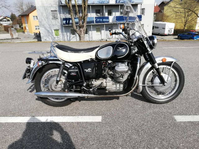 Moto Guzzi V7 700 Topzustand Tourer
