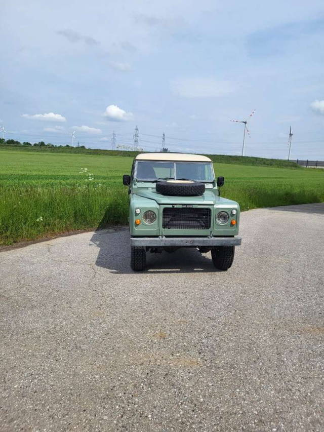 Land Rover 109 V8 SUV / Geländewagen