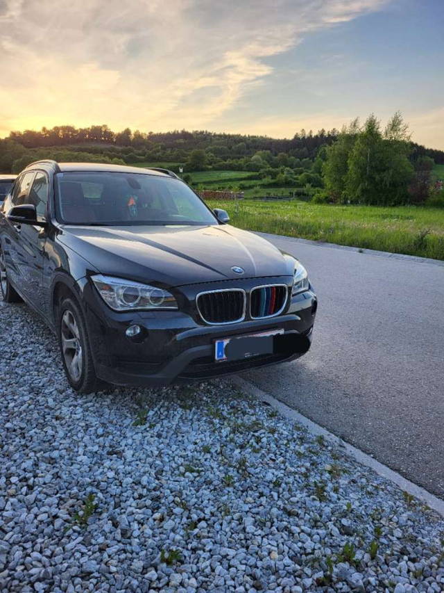 BMW X1 BMW x1 xDrive18d Austria Paket SUV / Geländewagen