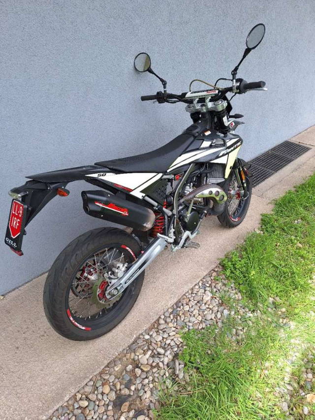 Fantic 50 Moped Fantic XM50, Gatschhupfer inkl. Helm Enduro