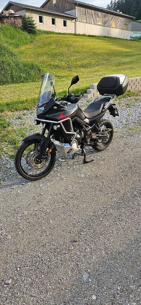 Honda Transalp XL750 mit Quickshifter und Stürtzbügel Enduro