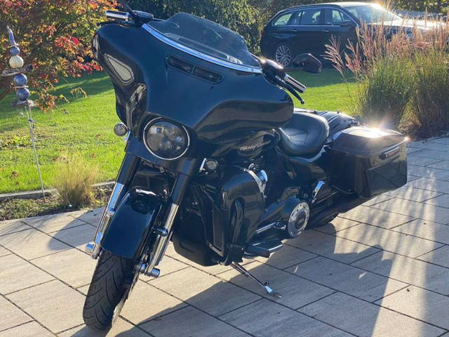 Harley-Davidson Street Glide CVO Tourer