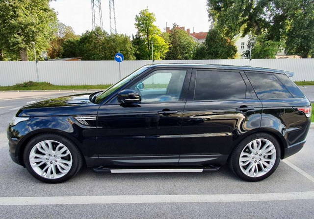 Land Rover Range Rover Sport 3.0TDV6 HSE SUV / Geländewagen