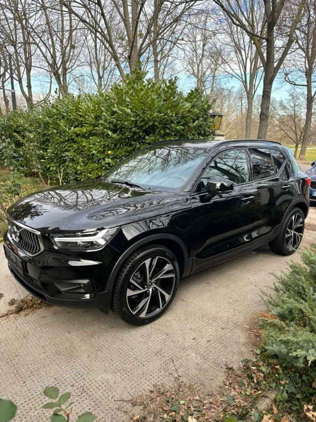 Volvo XC40 T5 Twin Engine R-Design A/T SUV / Geländewagen