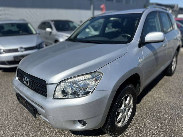 Toyota RAV4 2,2 D-4D 4X4 SUV / Geländewagen