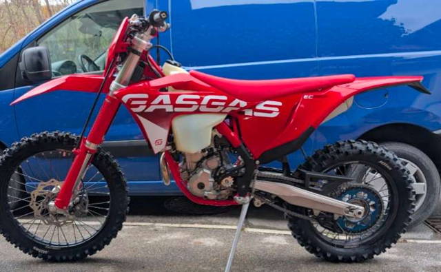 GasGas EC 350F, neuwertig, EZ 2025, 15 Bh, mit Zubehör, Enduro