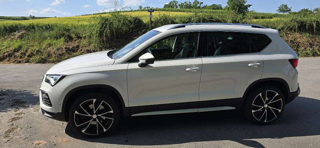 Seat Ateca 2.0 Xcellence TDI DSG SUV LED AHK 19 Zoll ALU TOP Ausstattung 1A Zustand! SUV / Ge...