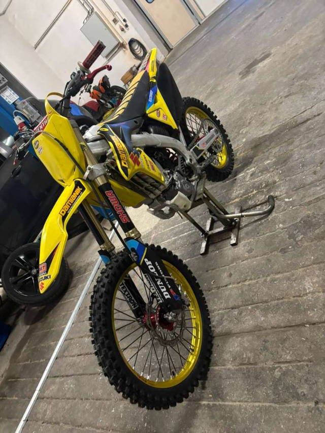 Suzuki RM z 250 Motocross