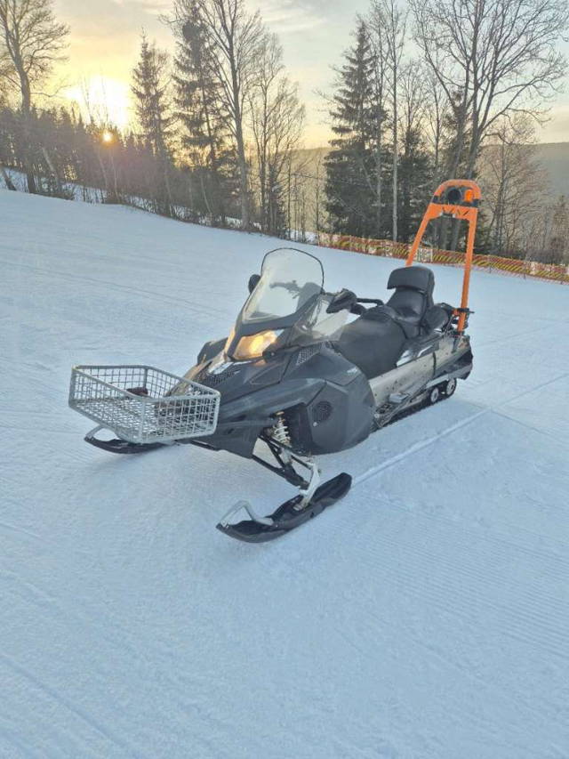 Bombardier Lynx Adventure GT1200 Grand Tourer - Schneemobil Schneemobil
