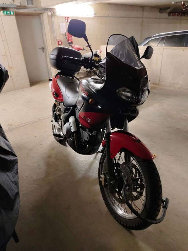 Cagiva Elefant Grand Canyon/ Ducati 900 ie. Enduro