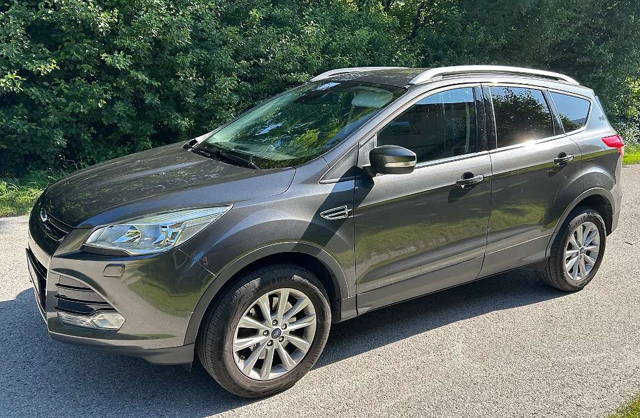 Ford Kuga 2,0 TDCi Titanium 4x4 Start/Stop SUV / Geländewagen