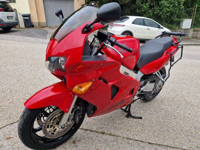 Honda VFR 800 Neues Pickerl + Erstbesitz Tourer