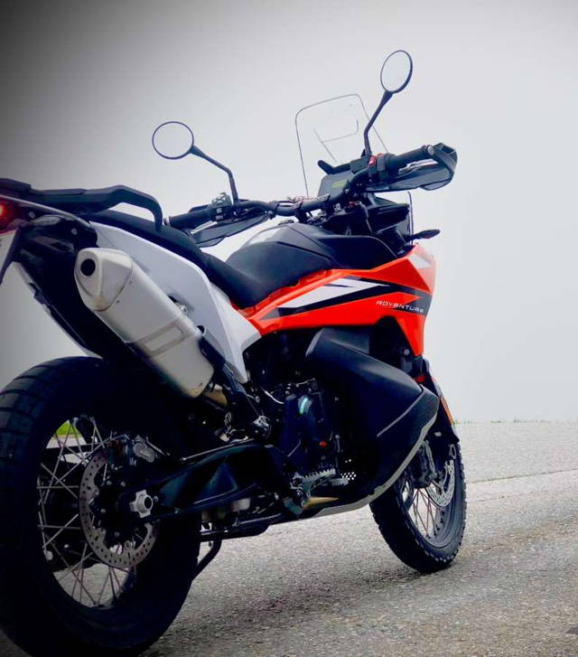 KTM Adventure 890 Tech Pack Tourer