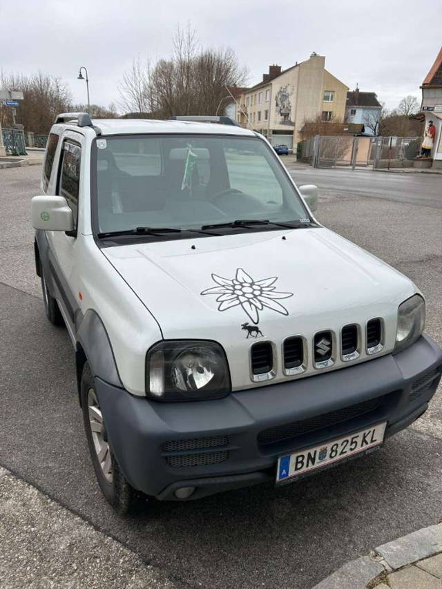 Suzuki Jimny SUV / Geländewagen