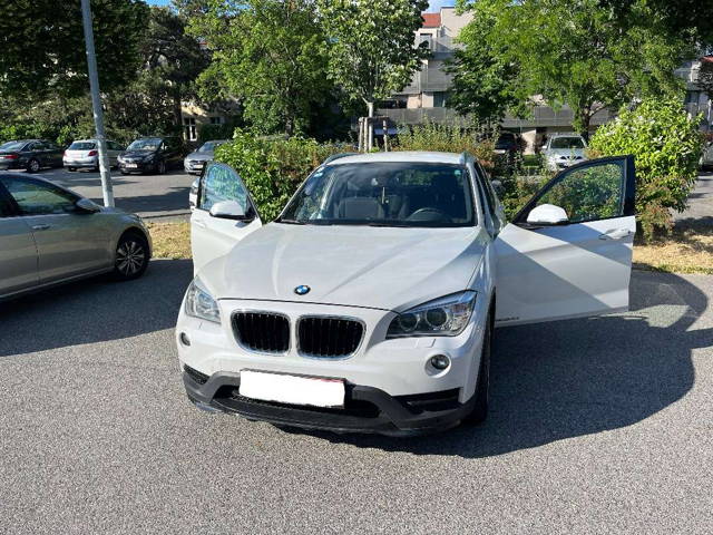 BMW X1 xDrive18d Österreich Paket Sport Line Allrad TwinTower Turbo SUV / Geländewagen