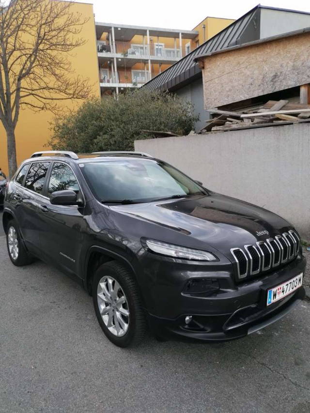 Jeep Cherokee 2.2 SUV / Geländewagen