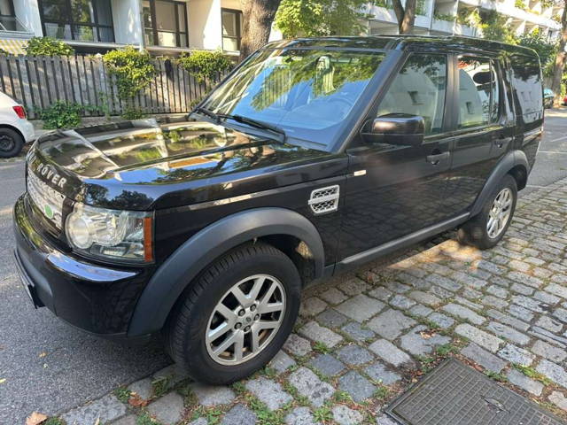 Land Rover Discovery 4 2,7 SE TdV6 SUV / Geländewagen