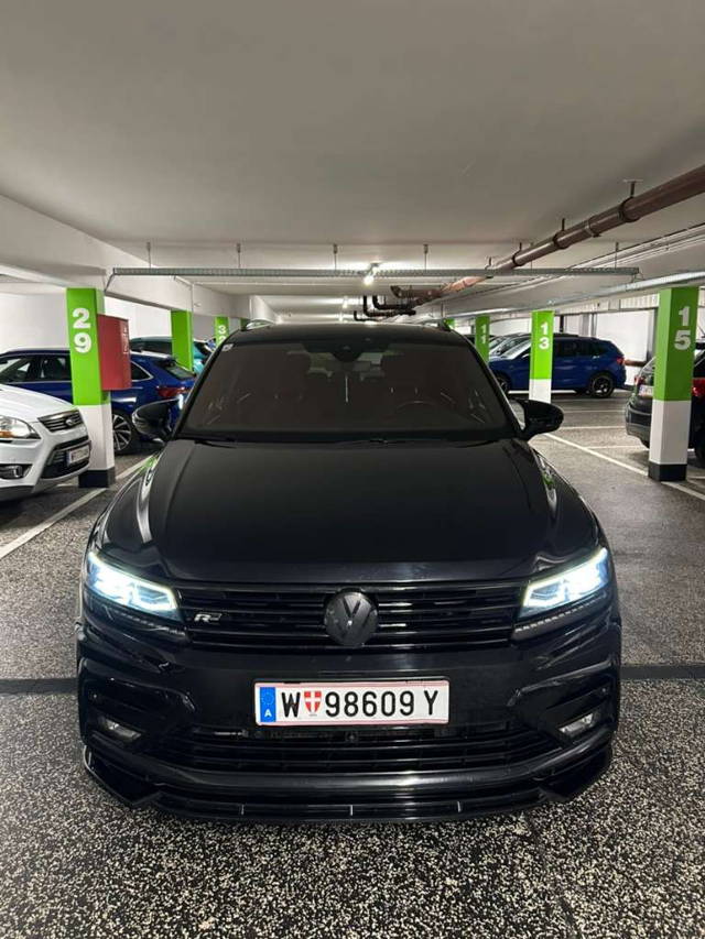 VW Touran 2.0 TDI R-Line 239 Ps 7 Sitzer SUV / Geländewagen