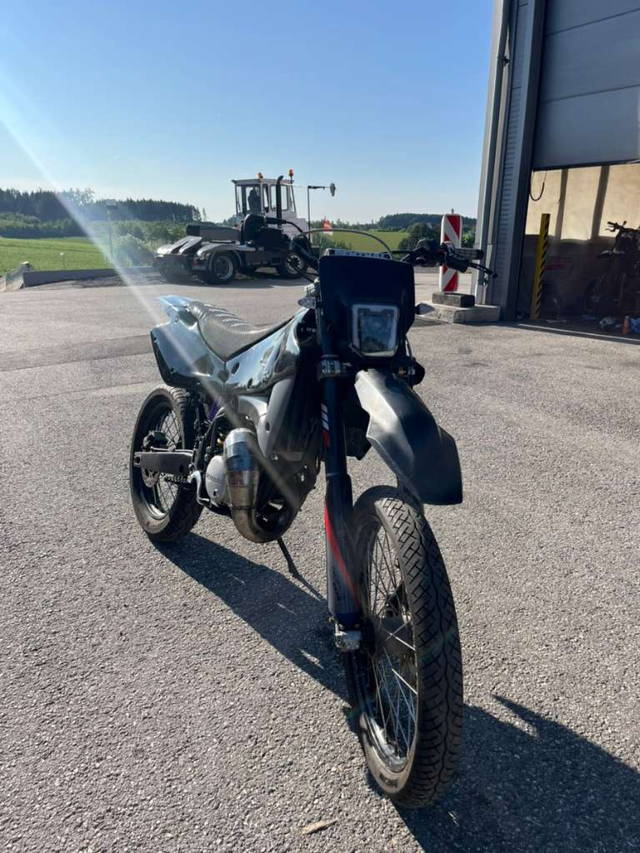 Husqvarna WR E Enduro