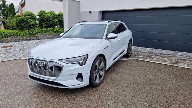 Audi e-tron 55 quattro 95kWh Advanced SUV / Geländewagen