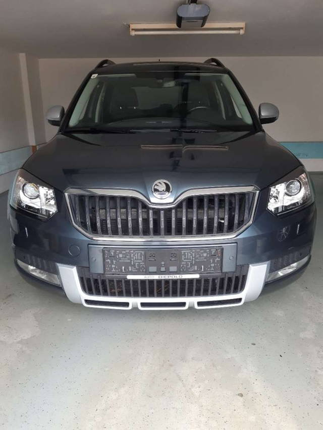Skoda Yeti Skoda Yeti Outdoor 2,0 TDI SCR 4x4 Styl SUV / Geländewagen