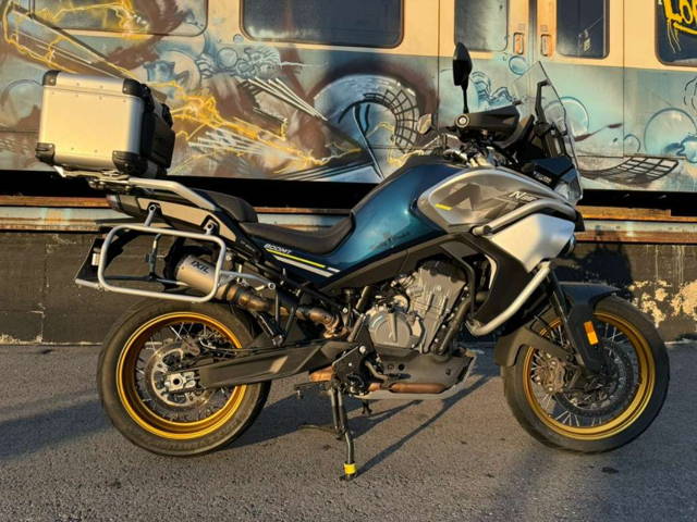 CF-Moto MT 800 Touring inkl. Alukoffer KTM Motor 105 PS Enduro