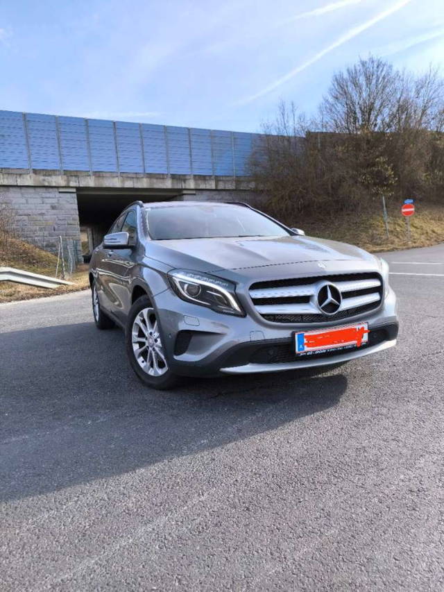Mercedes-Benz GLA-Klasse GLA 180 CDI SUV / Geländewagen