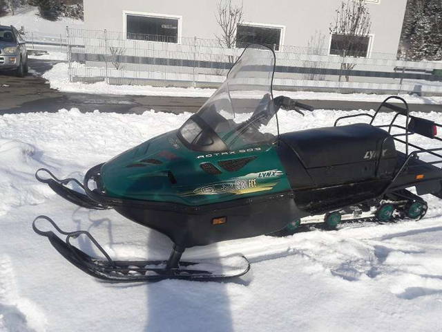Lynx GLX 6900 FCE Schneemobil