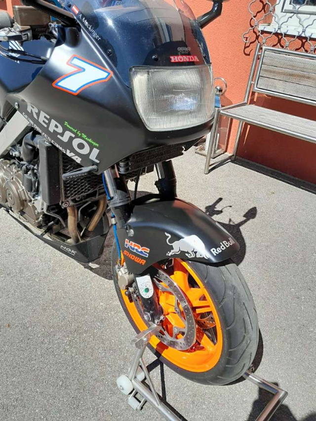Honda VFR 750 F Tourer