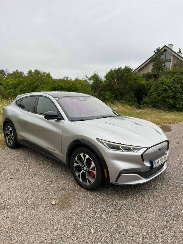Ford Mustang Mach-E AWD Extended Range | Tech-Paket 1 & 2 SUV / Geländewagen