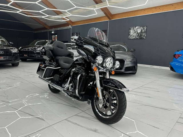 Harley-Davidson FLHTKL Ultra Limited Low ABS NEUWERTIG NUR 7000KM Tourer