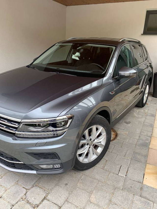 VW Tiguan 2,0 TDI SCR HL 4Motion Allspace DSG*AHK*Massagesitze* SUV / Geländewagen