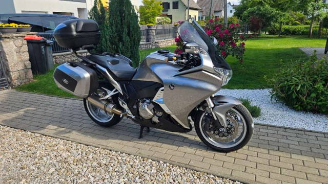 Honda VFR 1200 F DCT SC63 Tourer