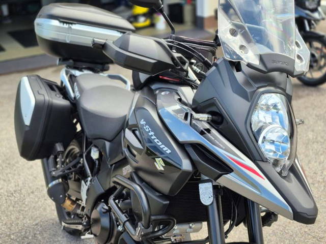 Suzuki V-Strom 1000xt Tourer