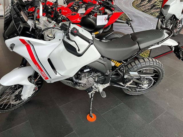 Ducati DesertX Neufahrzeug Enduro