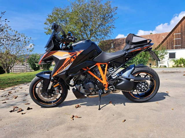 KTM Super Duke 1290 GT Tourer