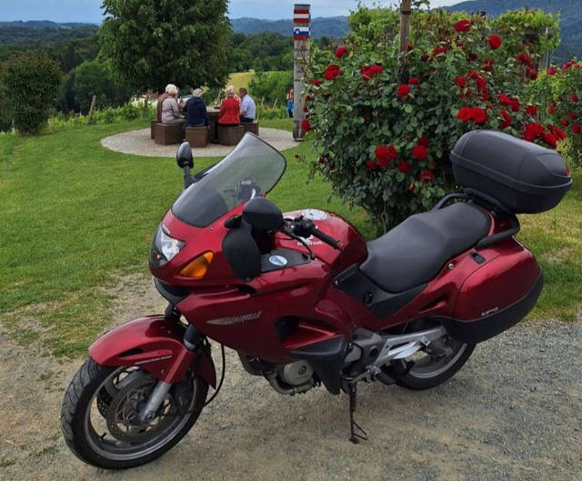 Honda NT 650 Deauville Tourer