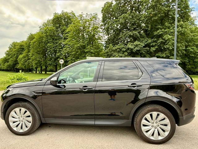 Land Rover Discovery Sport 2,0TD4 SUV / Geländewagen