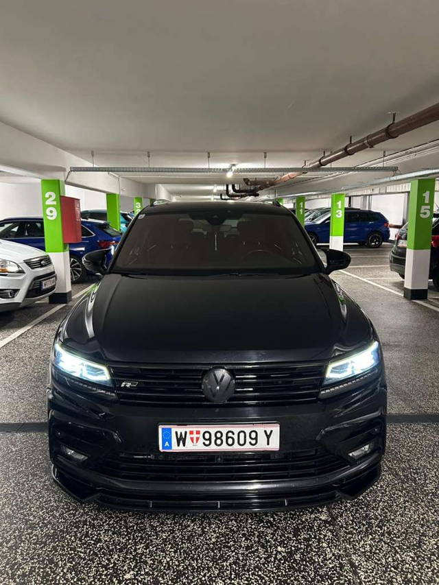 VW Tiguan R-Line 4 Motion 239ps 7 Sitzer SUV / Geländewagen
