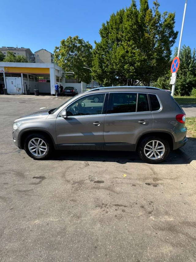 VW Tiguan 2.0 SUV / Geländewagen