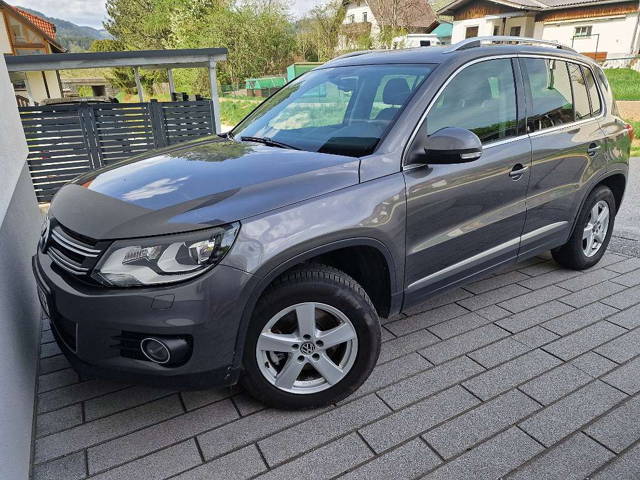 VW Tiguan 2,0 TDI BMT 4Motion Sky SUV / Geländewagen
