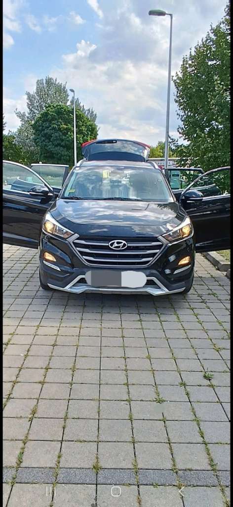 Hyundai Tucson 1.7 CRDI SUV / Geländewagen