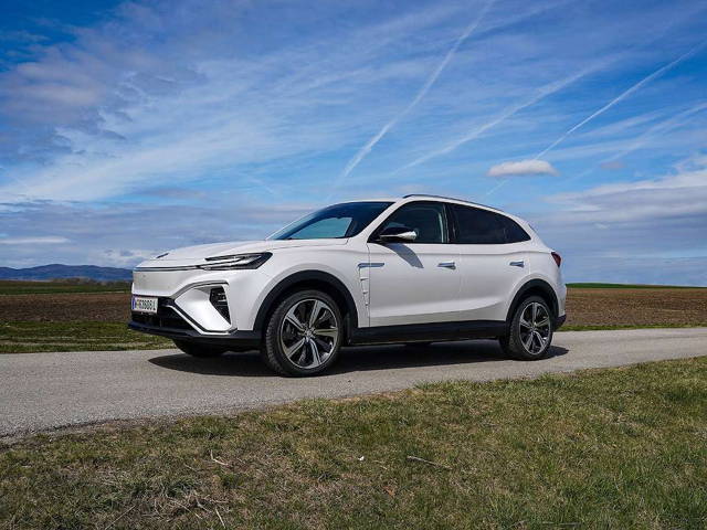 MG Marvel R Performance Vollausstattung SUV / Geländewagen