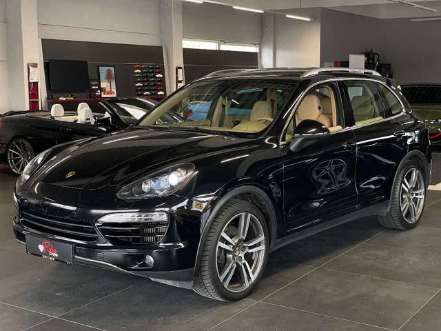 Porsche Cayenne Diesel SUV / Geländewagen
