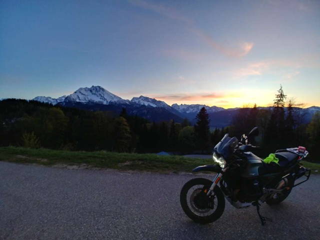 Moto Guzzi V85 TT Enduro