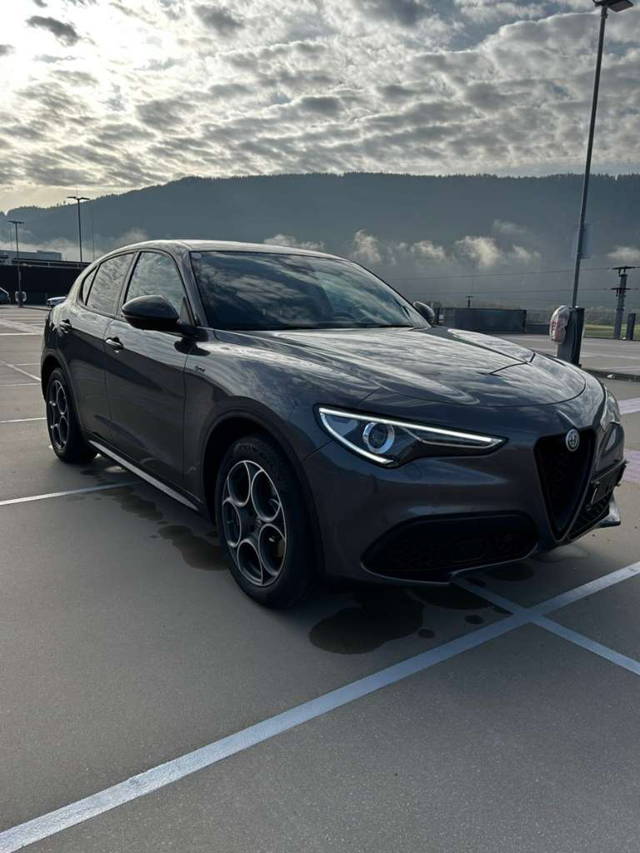 Alfa Romeo Stelvio Sprint Q4 Allrad MY21 SUV / Geländewagen