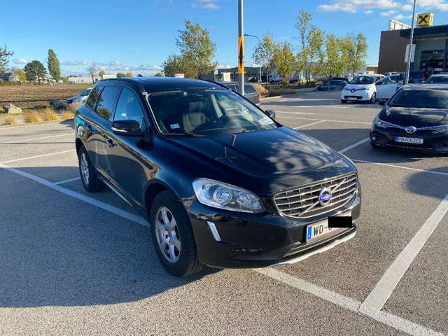 Volvo XC60 D4 GEARTRONIC - PANORAMA - KAMERA - NAVI SUV / Geländewagen