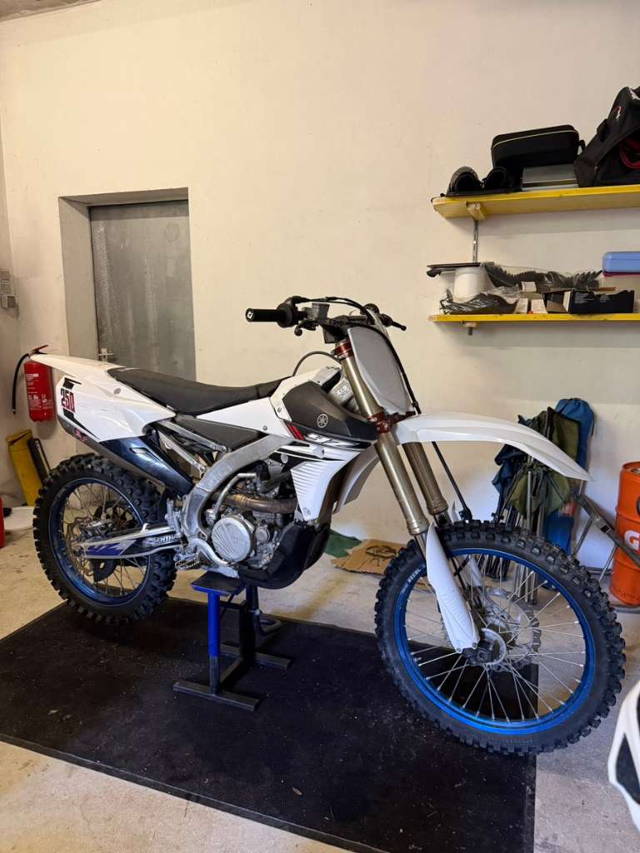 Yamaha YZF 250 Motocross