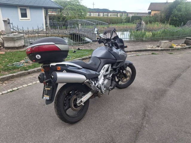 Suzuki V-Strom 1000 Tourer
